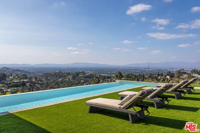 8017 Mulholland Dr - Photo 1