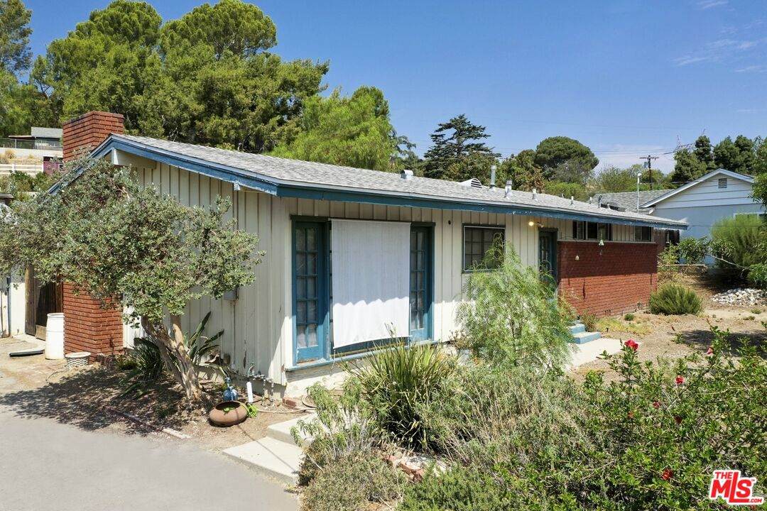 10571 Wheatland Ave - Photo 1
