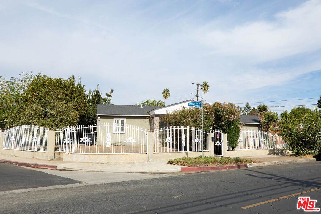 14215 Parthenia St - Photo 1
