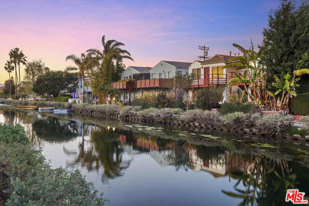 2814 Grand Canal - Photo 1