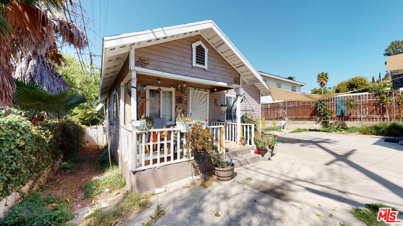 2415 Gates St - Photo 1