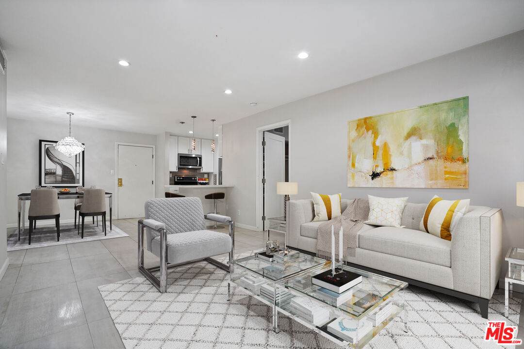 805 Temple Ter - Photo 1