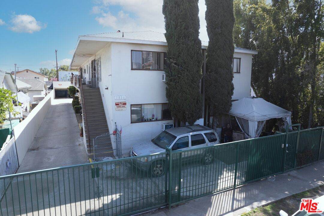 5806 La Mirada Ave - Photo 1