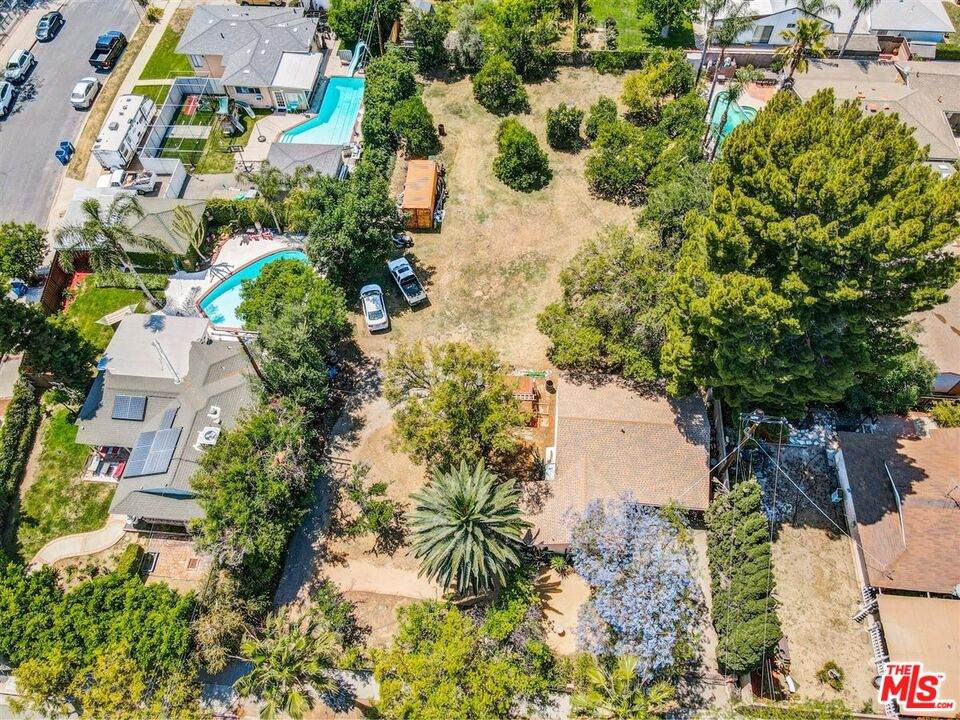 10049 Haskell Ave - Photo 1