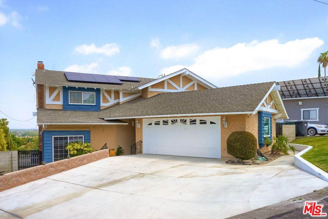 3006 Riverside Ter - Photo 1