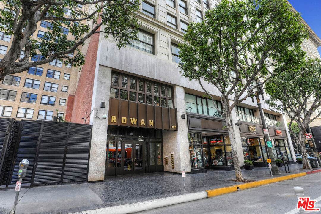 460 Spring St - Photo 1
