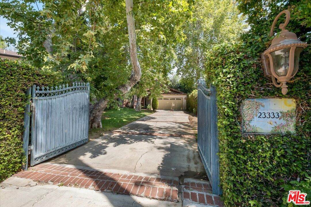23333 Gonzales Dr - Photo 1