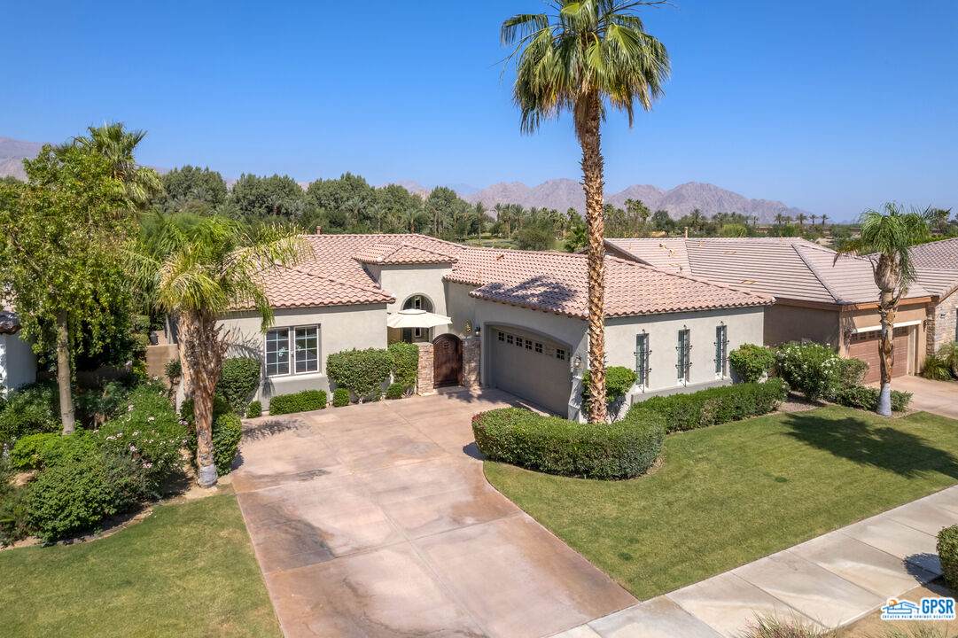 60445 Juniper Ln - Photo 1