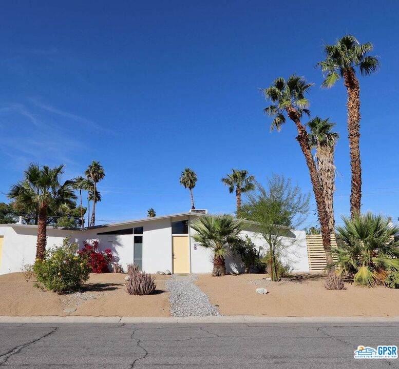 374 Lindsey Dr - Photo 1
