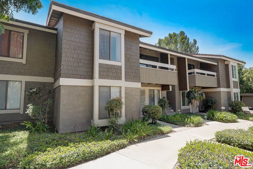 234 Springview - Photo 1