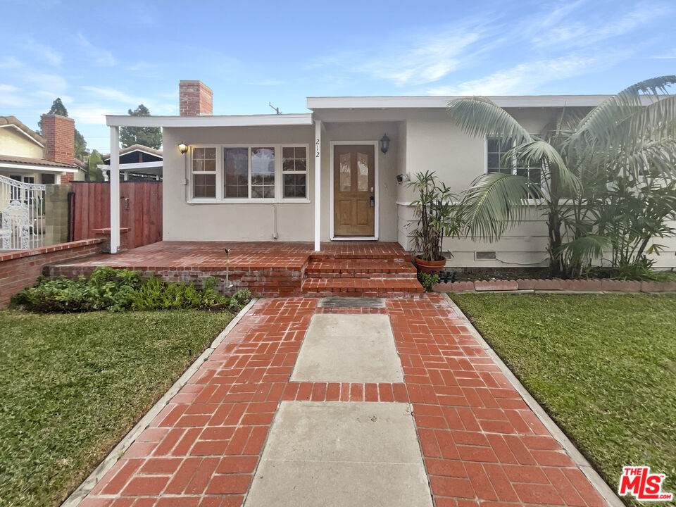 212 Charlotte Ave - Photo 1