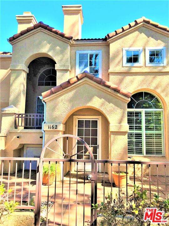 1162 Oyster Pl - Photo 1