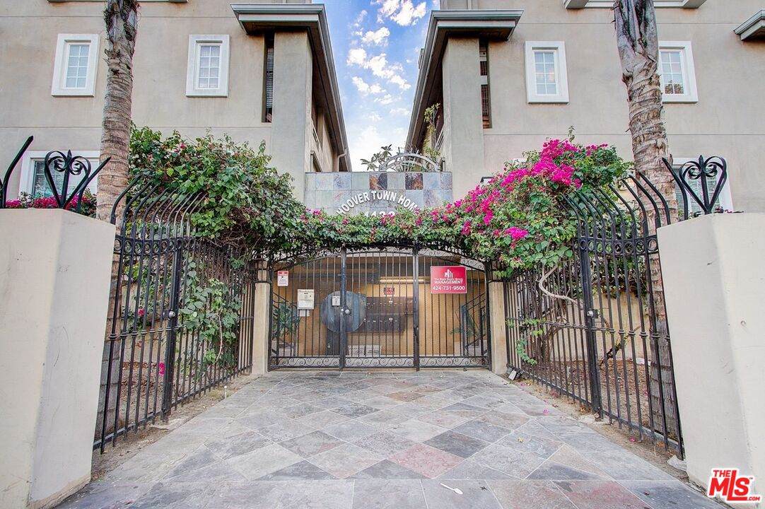 1133 Hoover St - Photo 1
