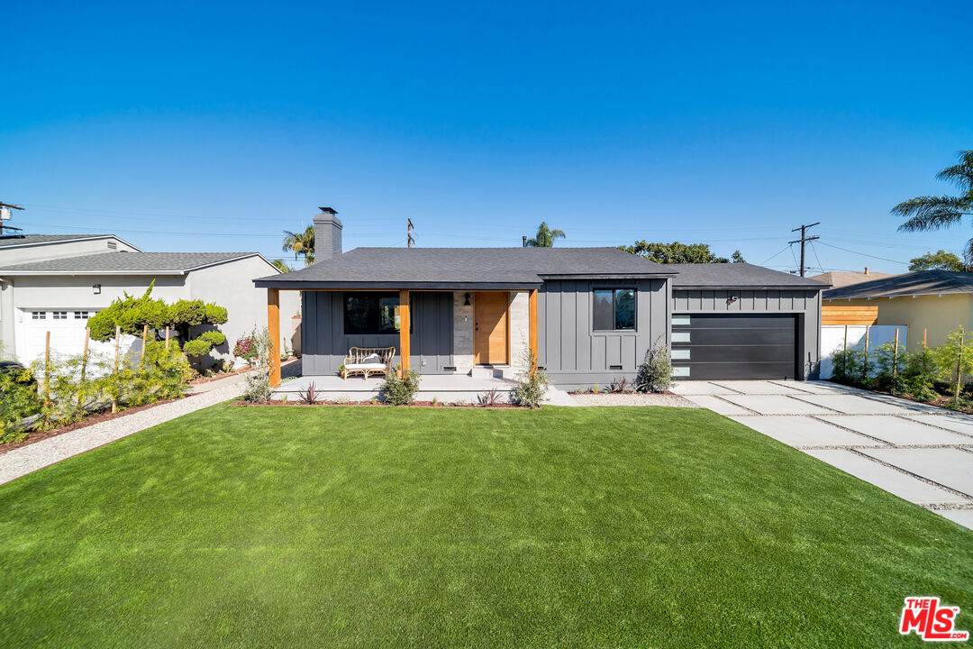 8806 Bleriot Ave - Photo 1