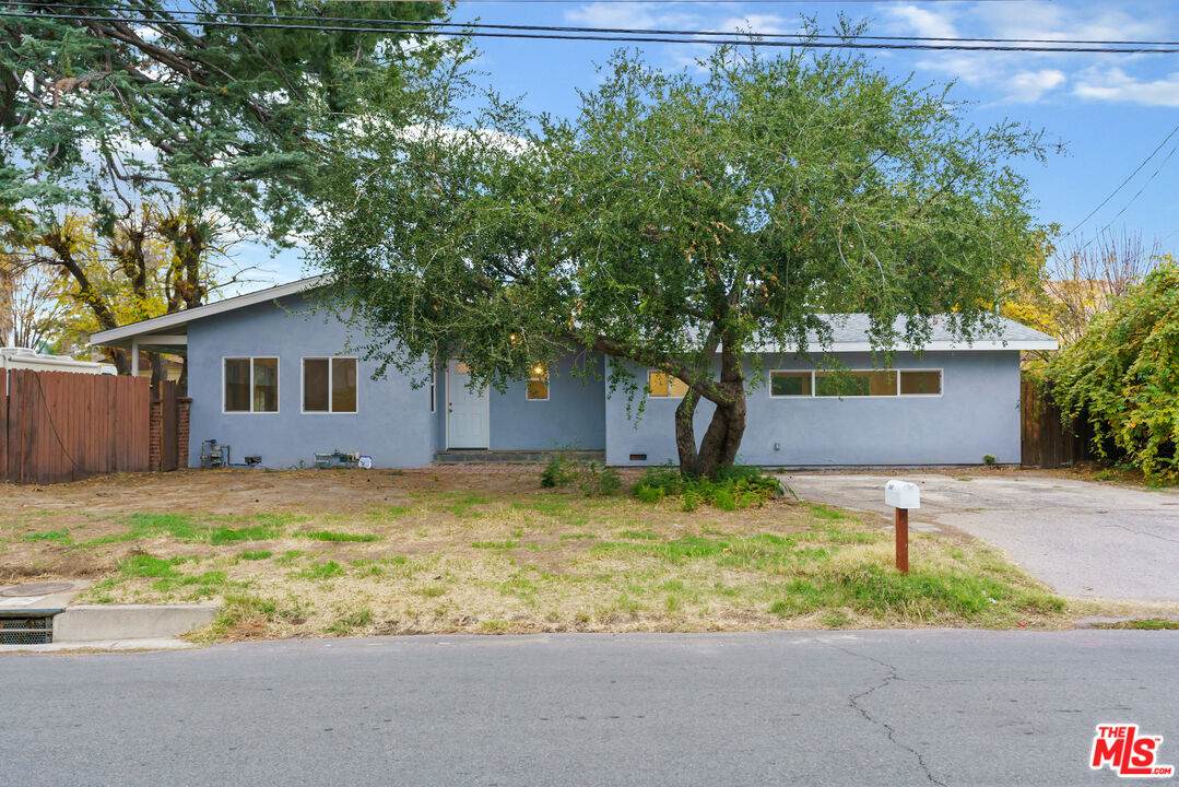 18149 Topham St - Photo 1