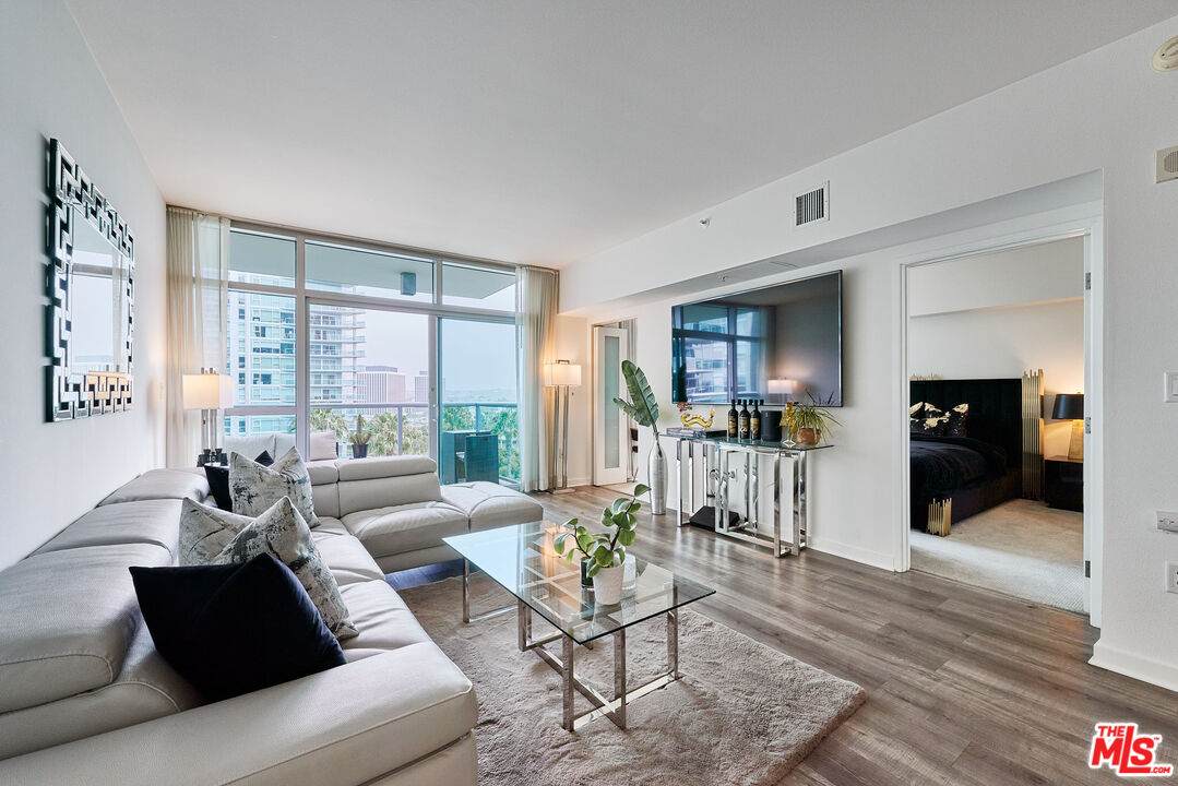 13700 Marina Pointe Dr - Photo 1