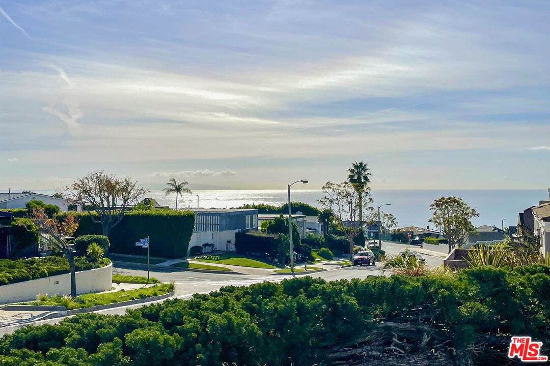 3741 Seahorn Dr - Photo 1