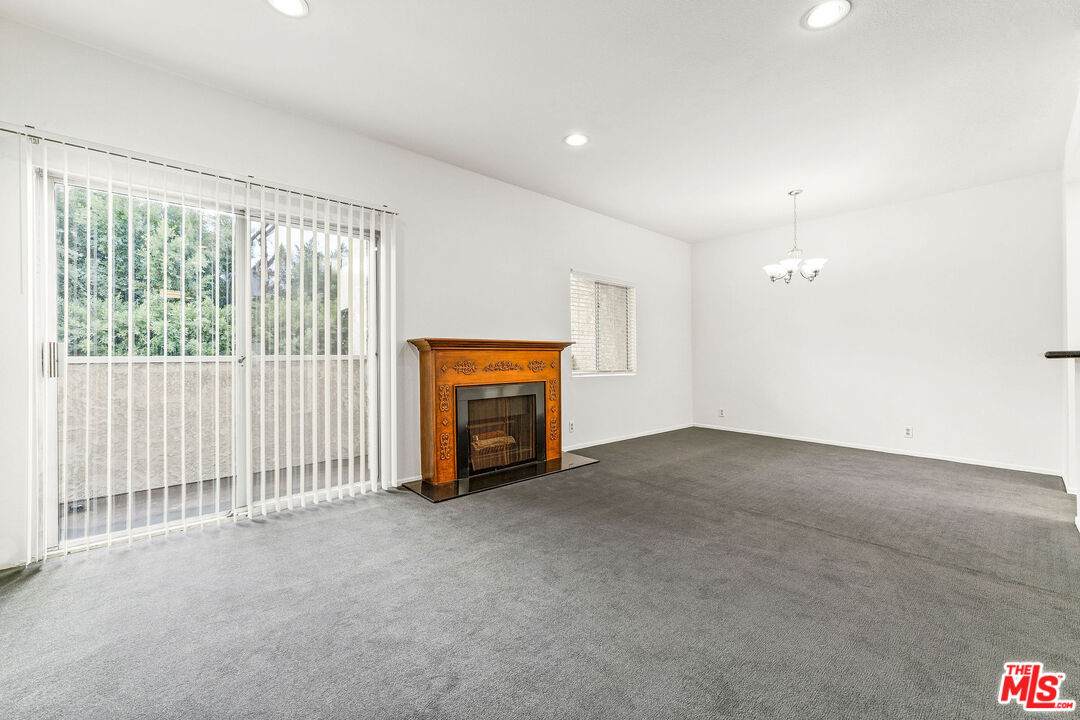 317 Holt Ave - Photo 1