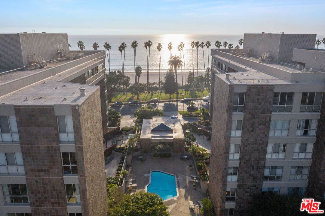 515 Ocean Ave - Photo 1
