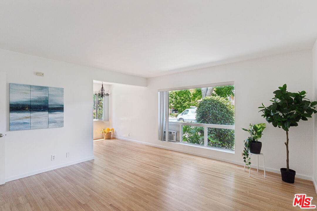 416 Orange Ave - Photo 1