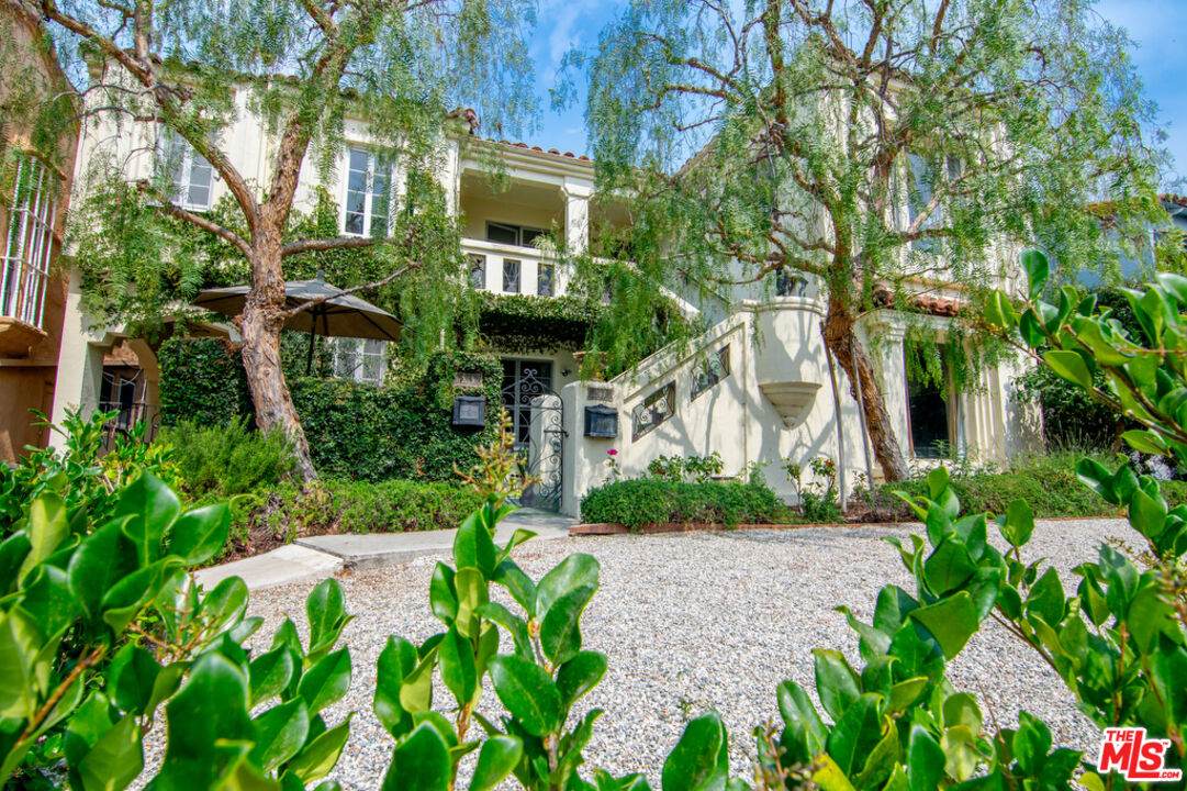 1015 Hi Point St - Photo 1