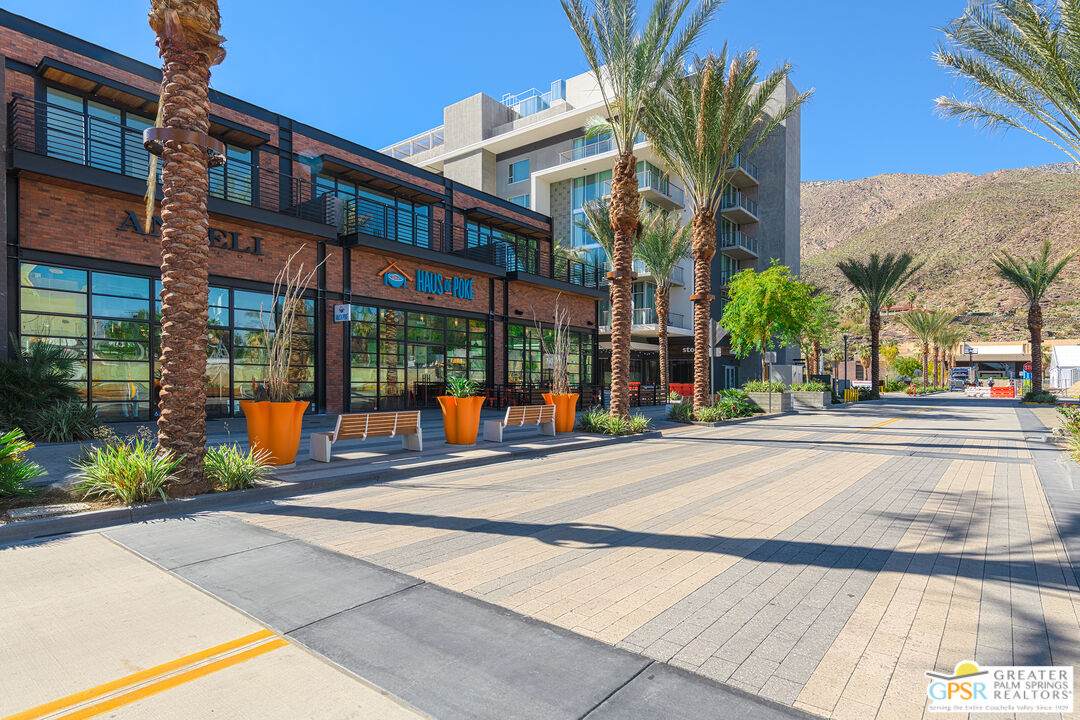 111 Palm Canyon Dr - Photo 1