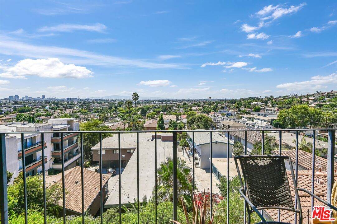 1923 Molino Ave - Photo 1