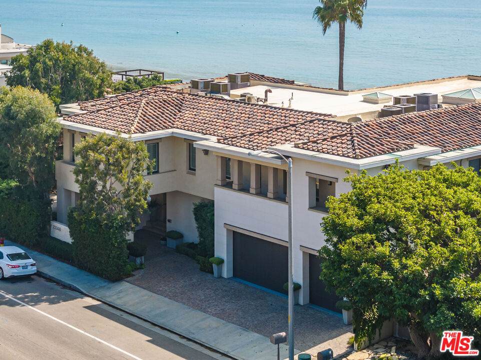 22368 Pacific Coast Hwy - Photo 1