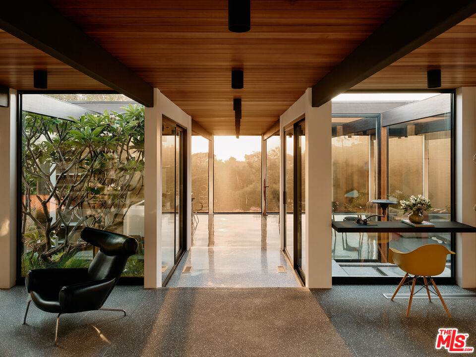 5637 Busch Dr - Photo 1