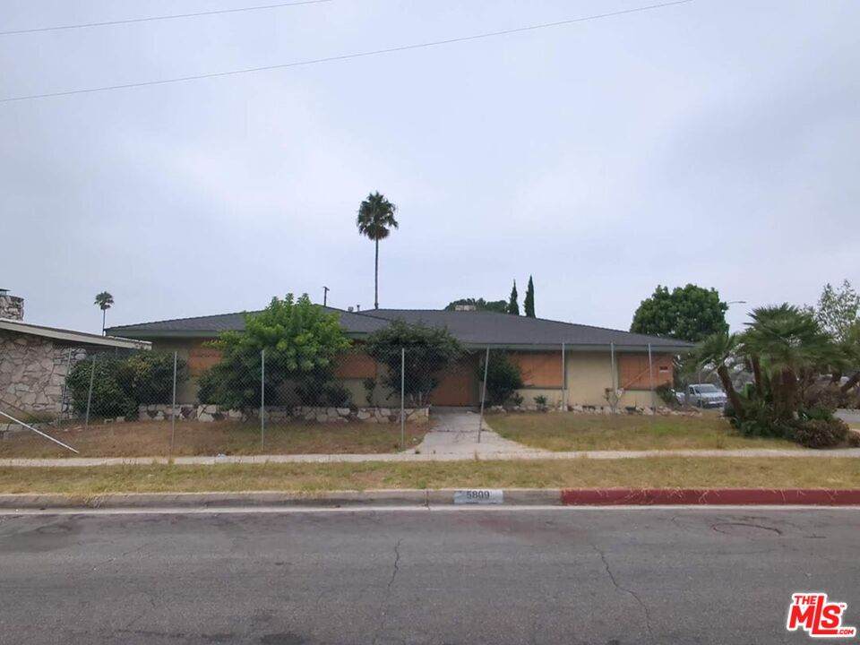 5809 Chariton Ave - Photo 1