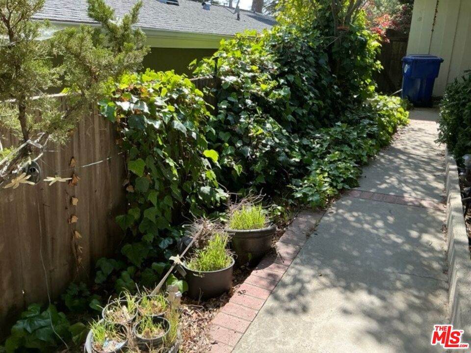 https://bt-photos.global.ssl.fastly.net/carets/orig_boomver_2_25496177-2.jpg