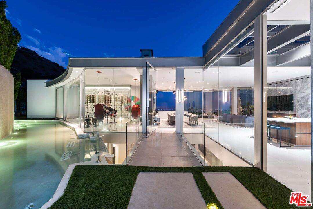 1814 Doheny Dr - Photo 1