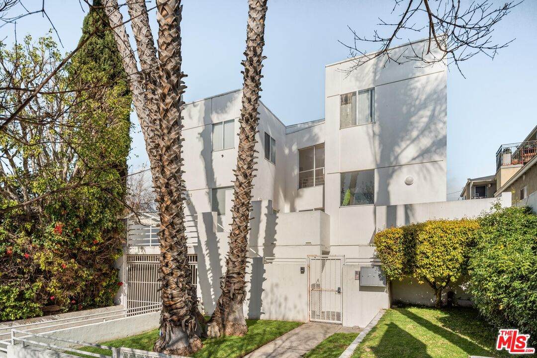 1823 20th St - Photo 1