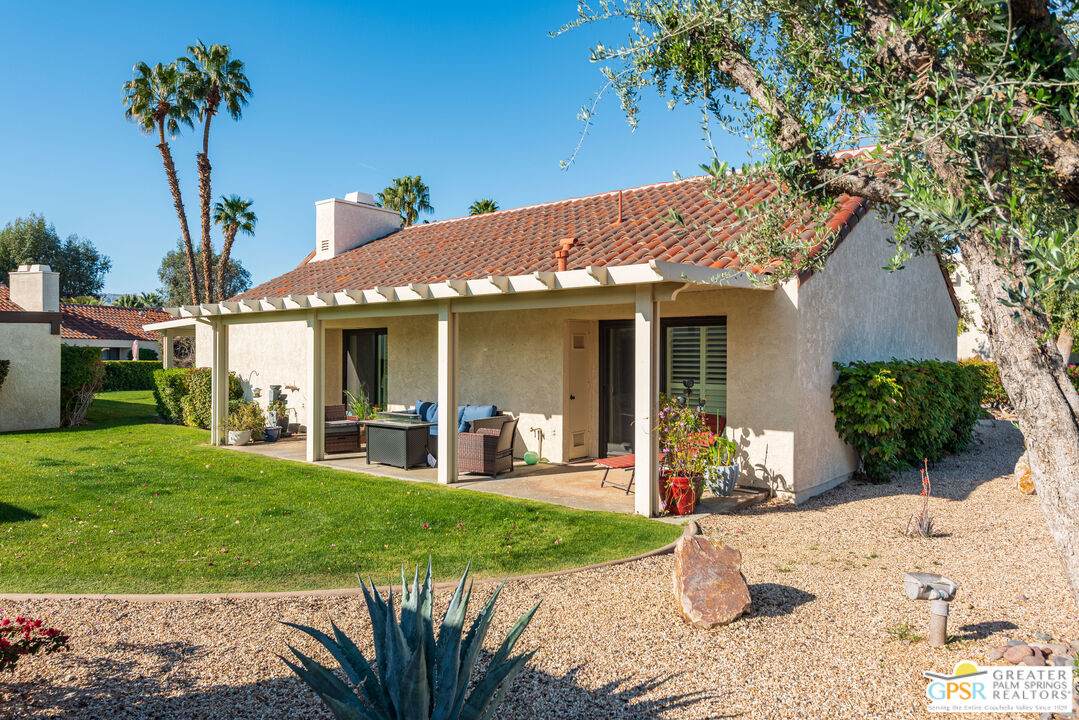 422 Forest Hills Dr - Photo 1