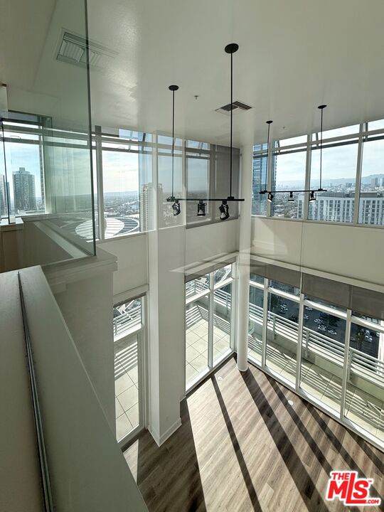 717 Olympic Blvd - Photo 1