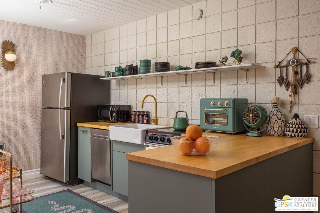 1111 Palm Canyon Dr - Photo 1