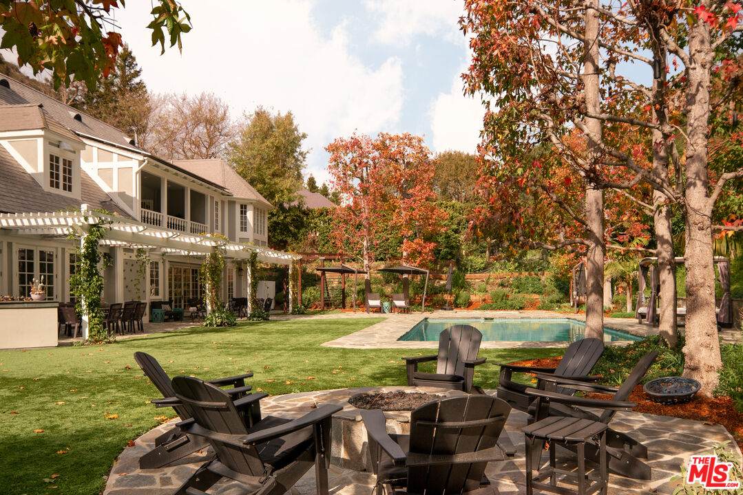 1420 Moraga Dr - Photo 1