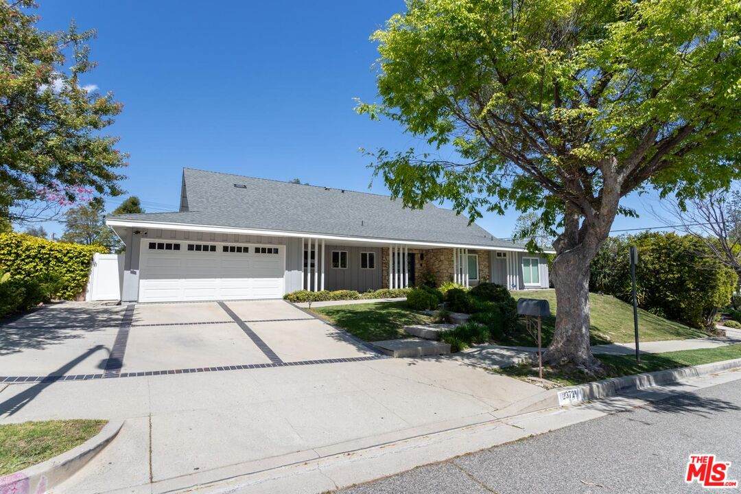 23721 Mariano St - Photo 1