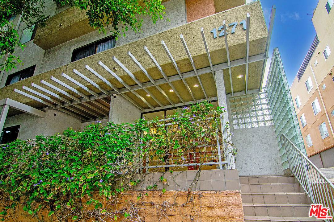 1271 Stoner Ave - Photo 1