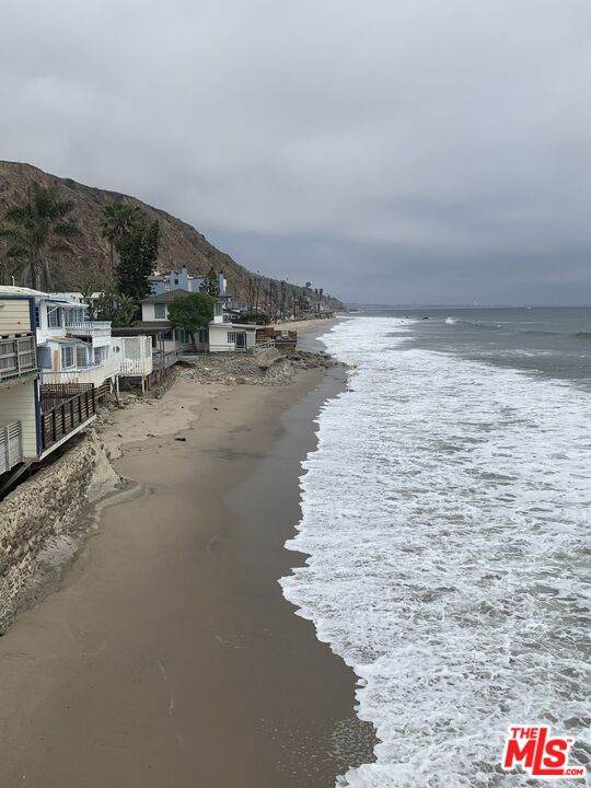 21062 Pacific Coast Hwy - Photo 1