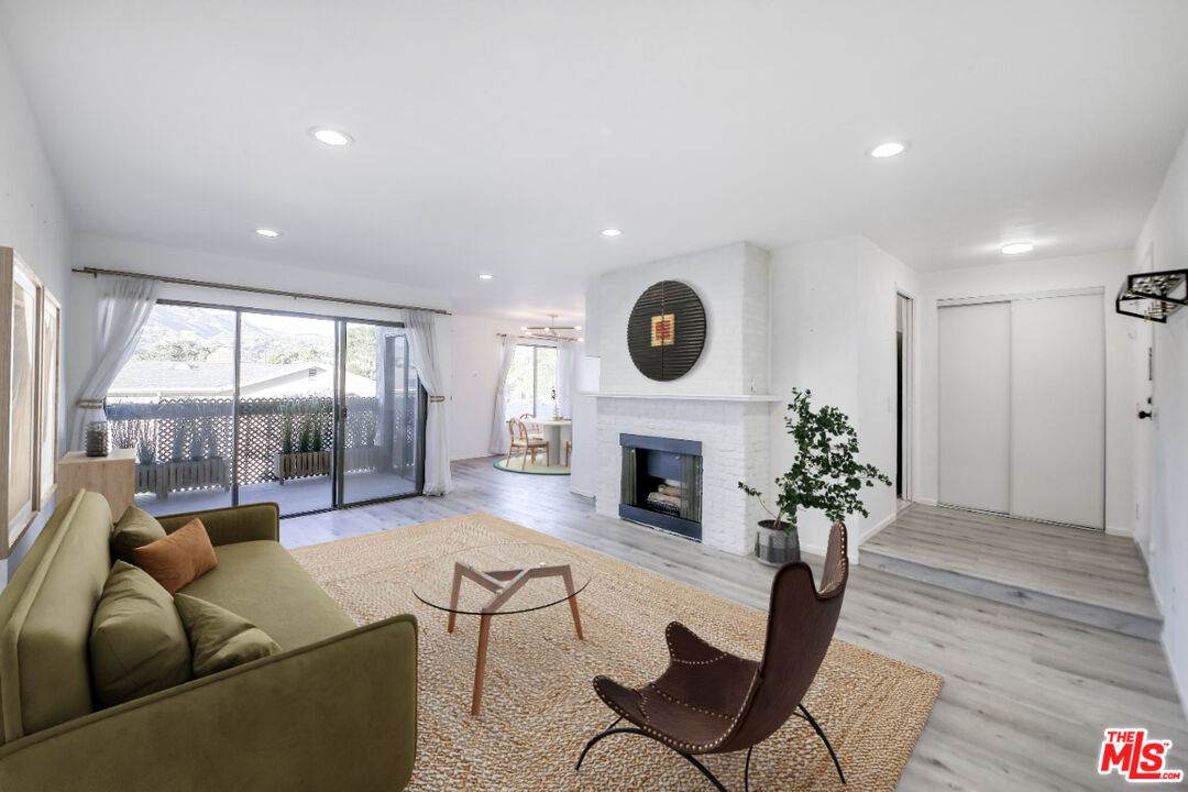 515 Jackson St - Photo 1