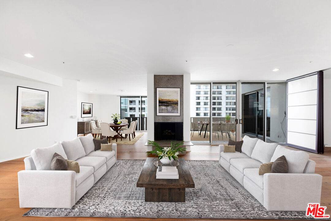 10375 Wilshire Blvd - Photo 1