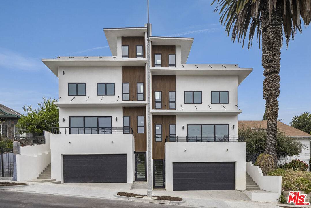 2005 Bellevue Ave - Photo 1