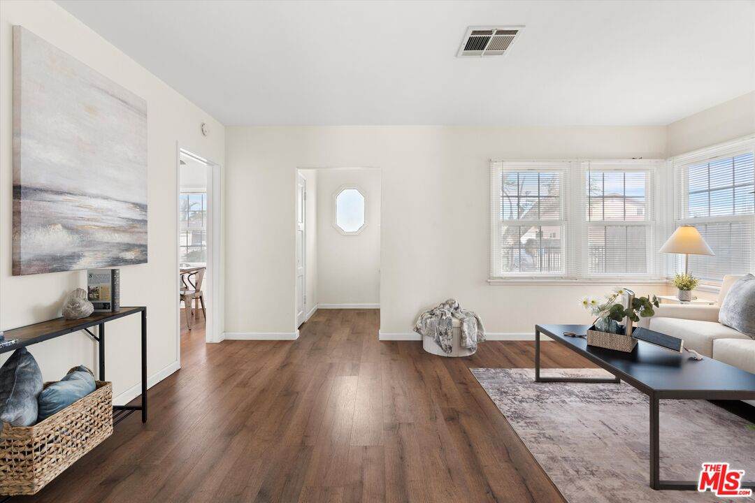 10910 Burl Ave - Photo 1