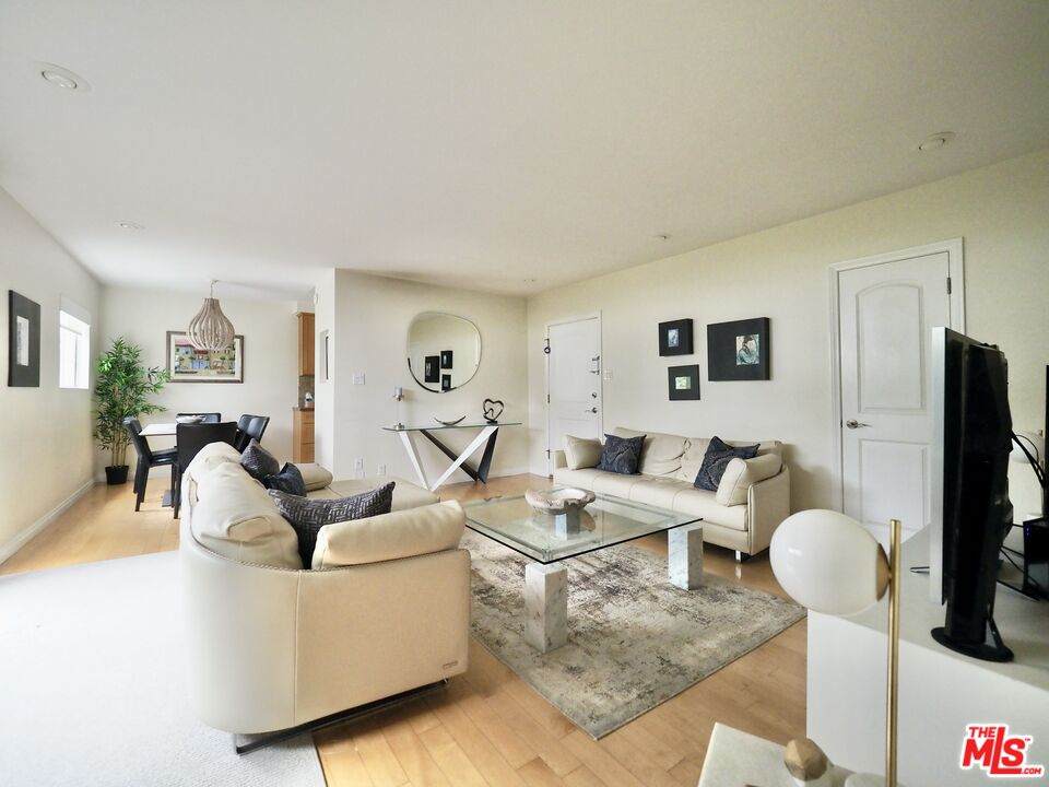 1144 10th St - Photo 1