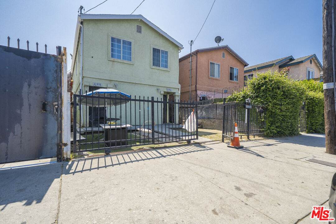 10376 Wilmington Ave - Photo 1