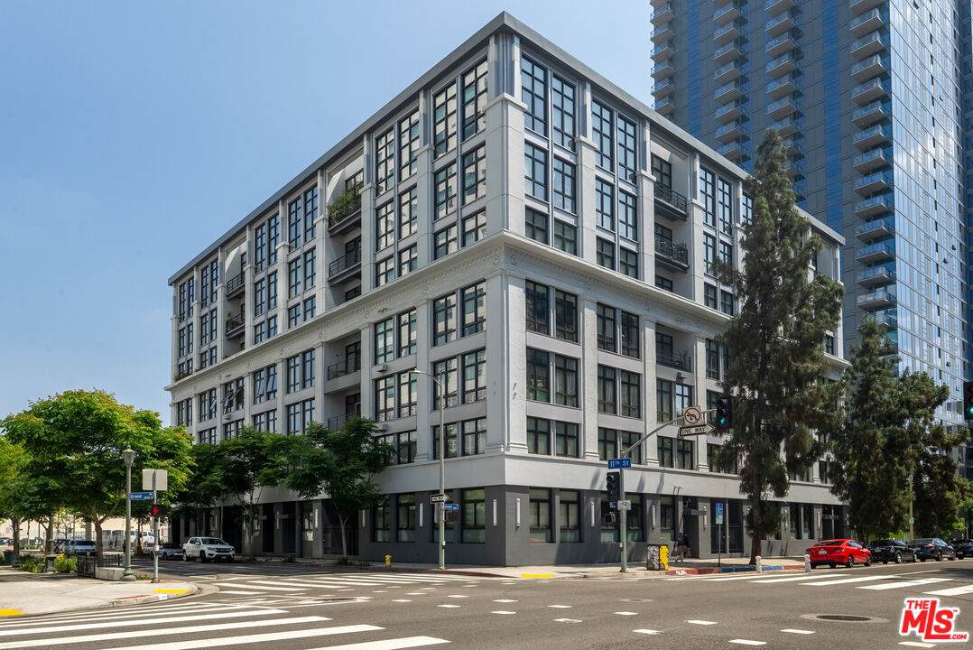 1100 Grand Ave - Photo 1