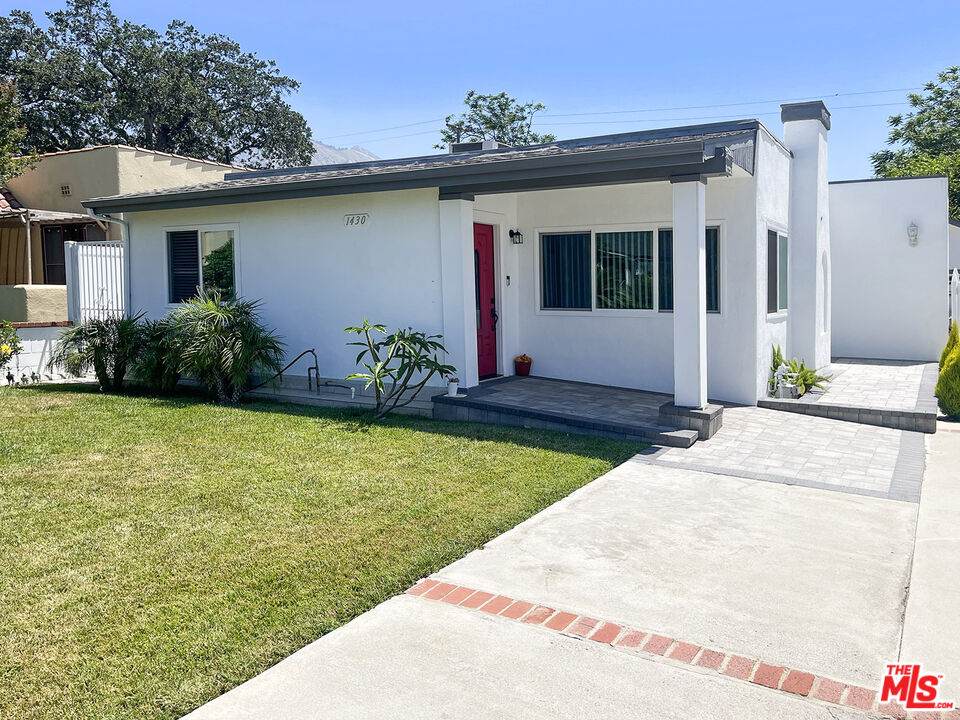 1430 Dominion Ave - Photo 1