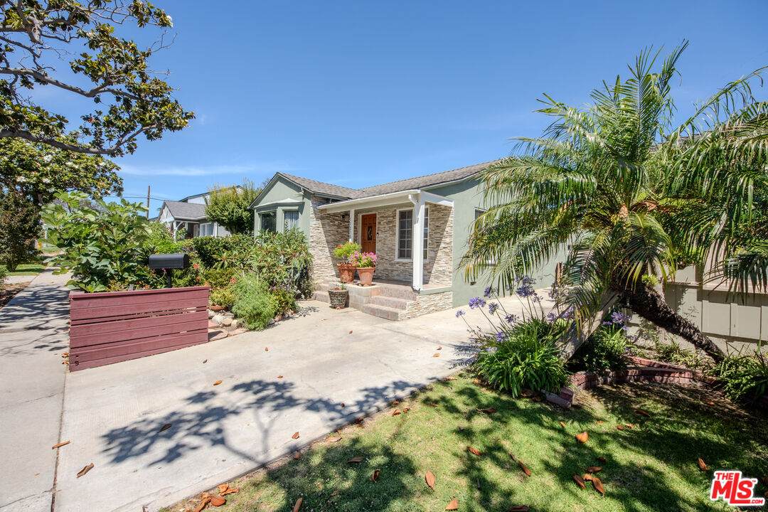 11210 Mcdonald St - Photo 1