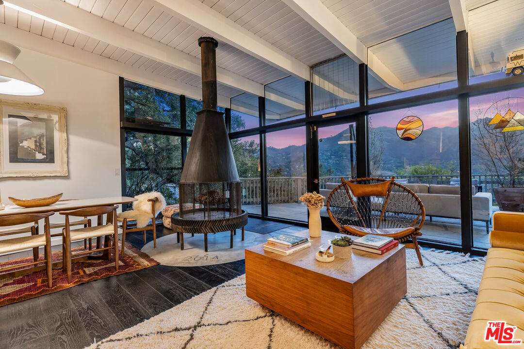 21408 Entrada Rd - Photo 1